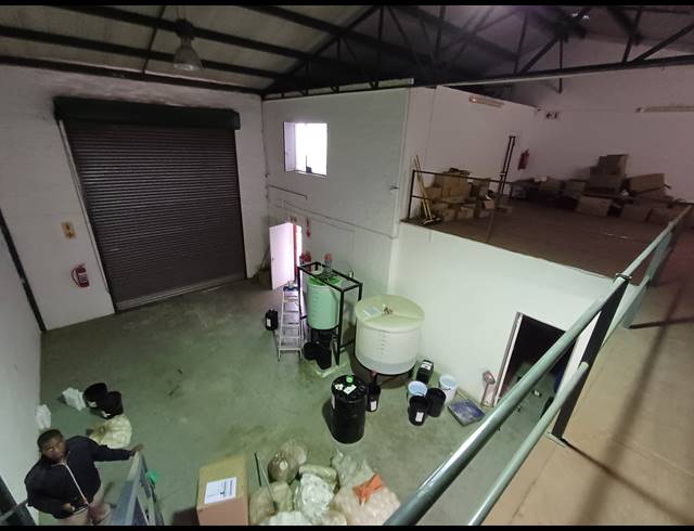 225M² MINI FACTORY TO LET IN KYA SANDS